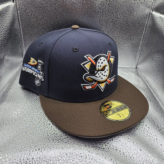 Anaheim Ducks 71/2 (brown"